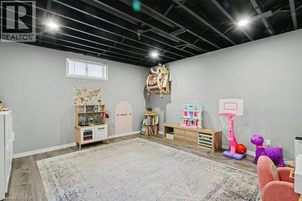 71 ESTHER AVENUE Image 26