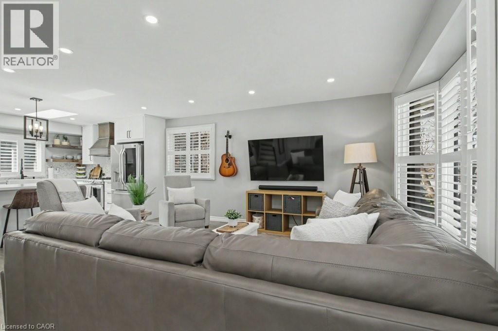 71 ESTHER AVENUE Image 7