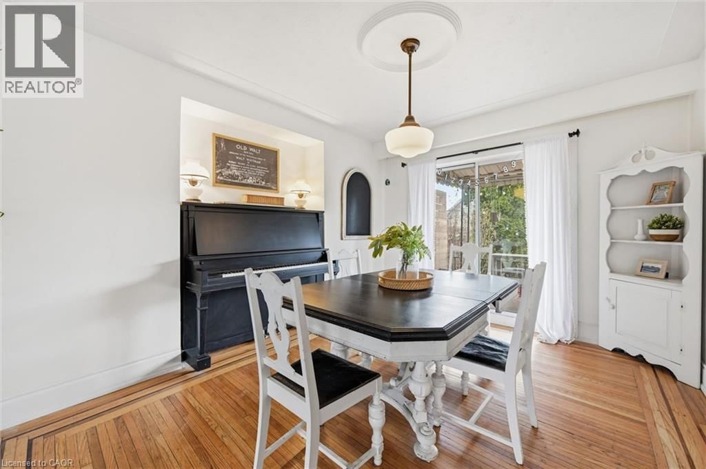 153 GRAHAM AVENUE SOUTH Image 10