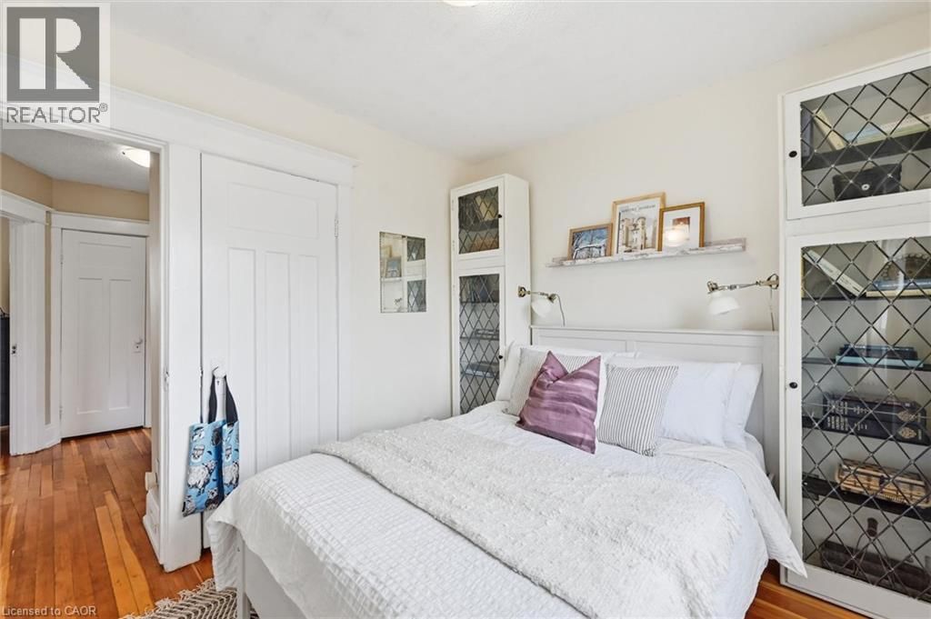 153 GRAHAM AVENUE SOUTH Image 23