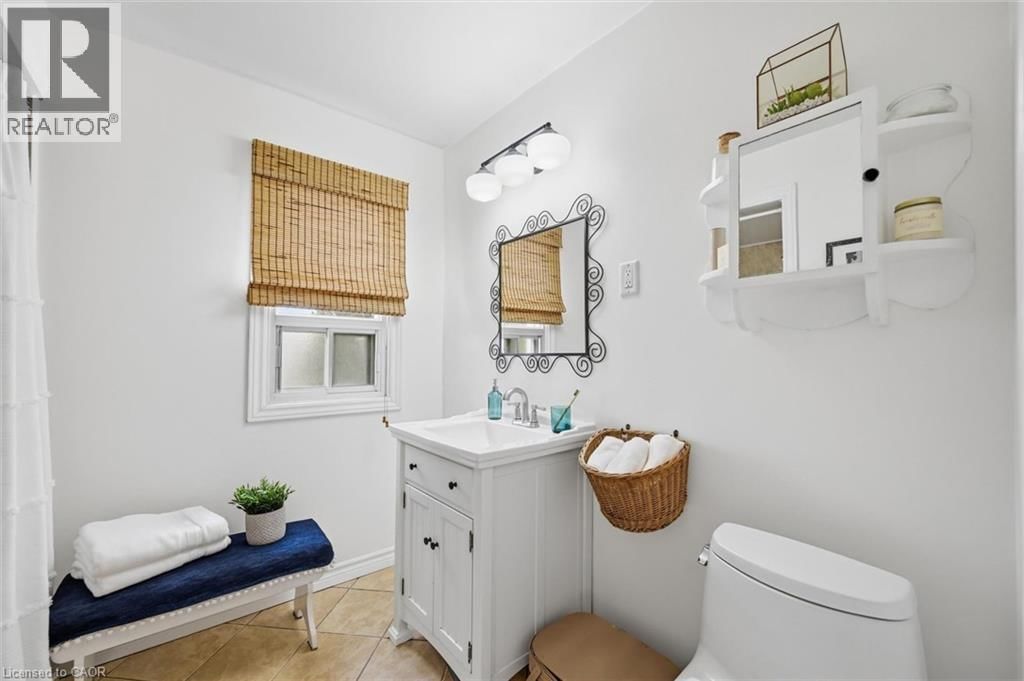 153 GRAHAM AVENUE SOUTH Image 24