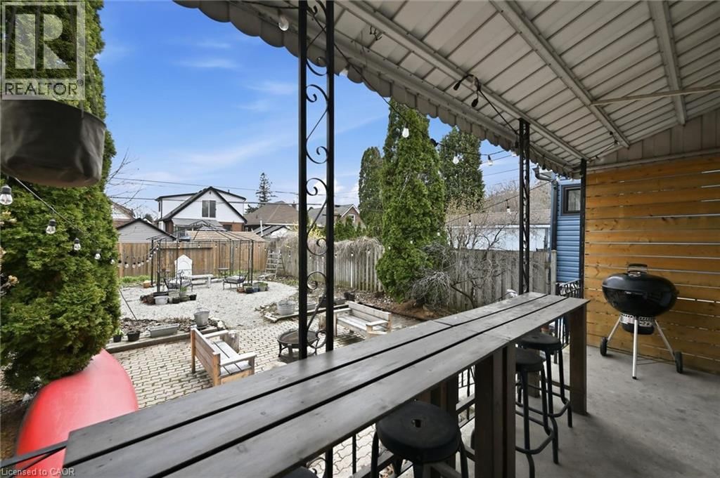 153 GRAHAM AVENUE SOUTH Image 28