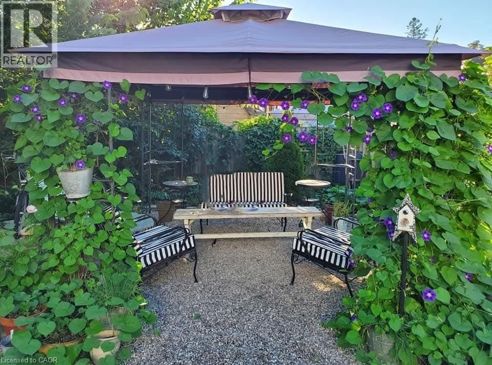 153 GRAHAM AVENUE SOUTH Image 35