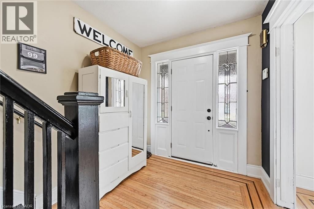 153 GRAHAM AVENUE SOUTH Image 4