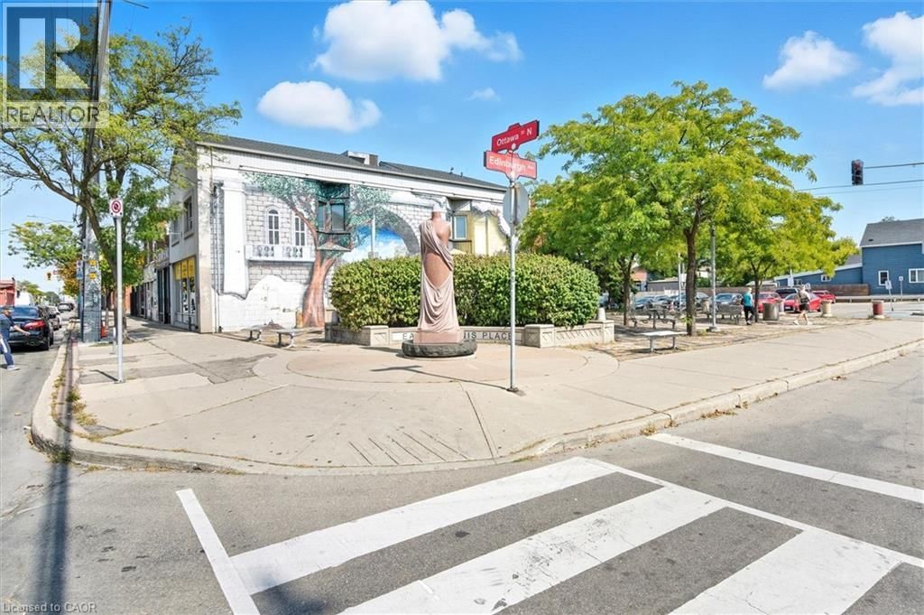 153 GRAHAM AVENUE SOUTH Image 45