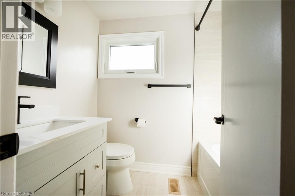 327 COLE ROAD Image 9