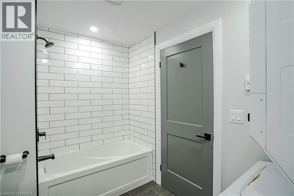 2 - 130 ELGIN STREET Image 13