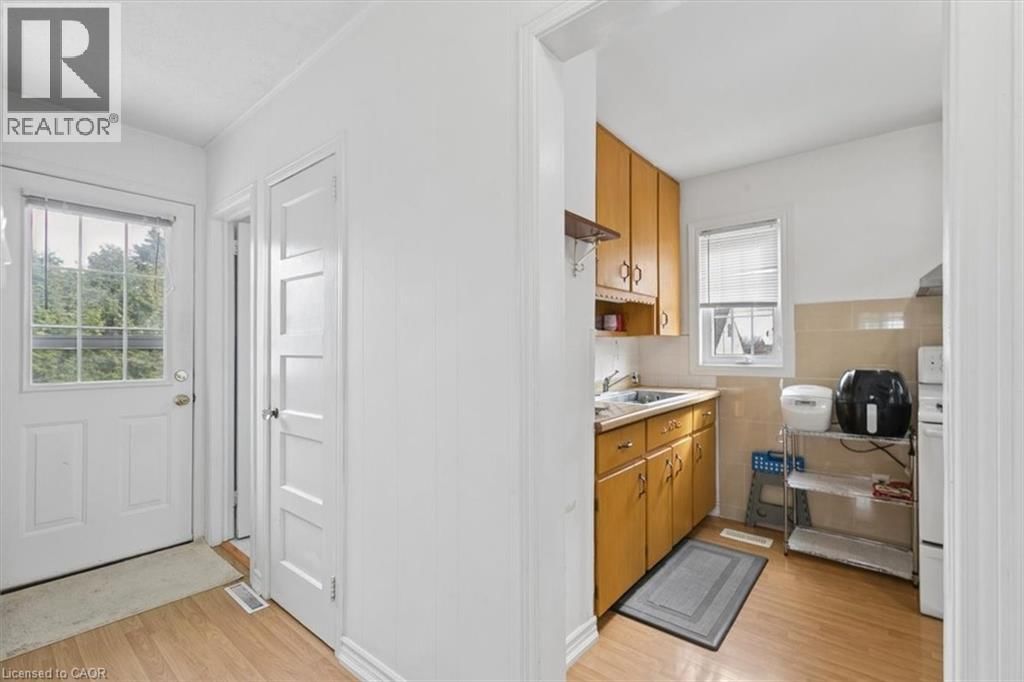 18 GOWDY AVENUE Image 10