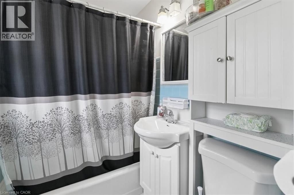 18 GOWDY AVENUE Image 12