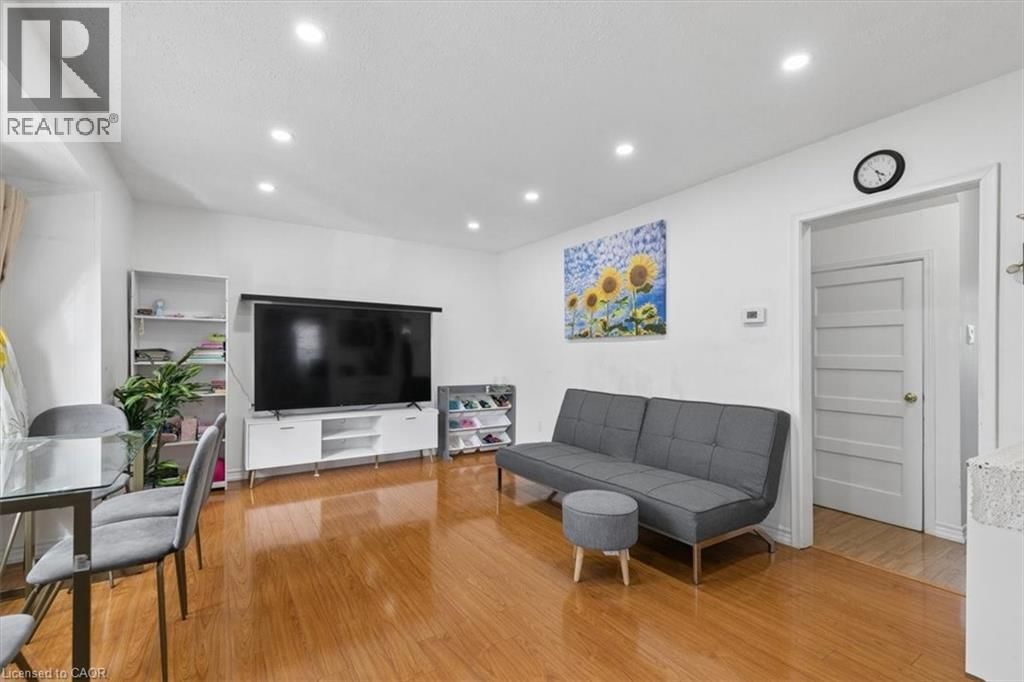 18 GOWDY AVENUE Image 4