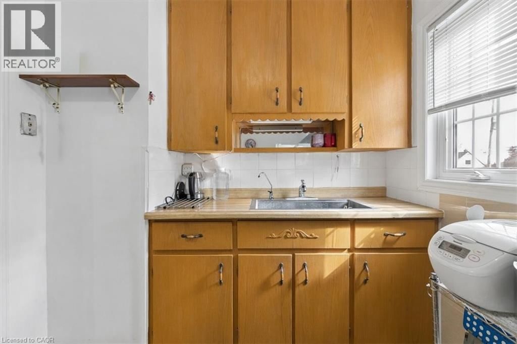 18 GOWDY AVENUE Image 8