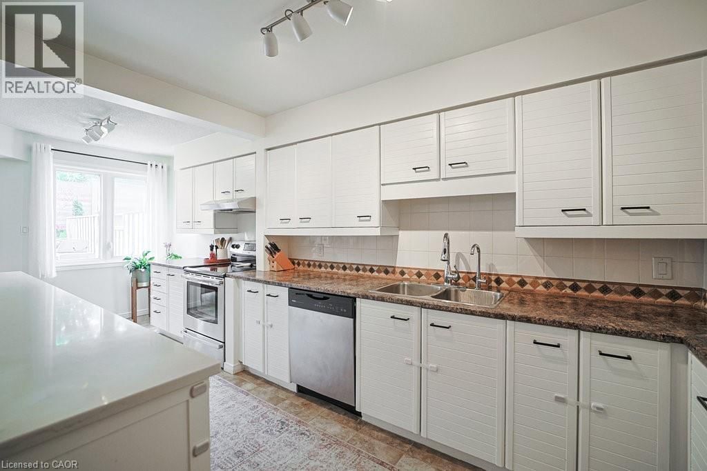 15 - 523 BEECHWOOD DRIVE Image 10