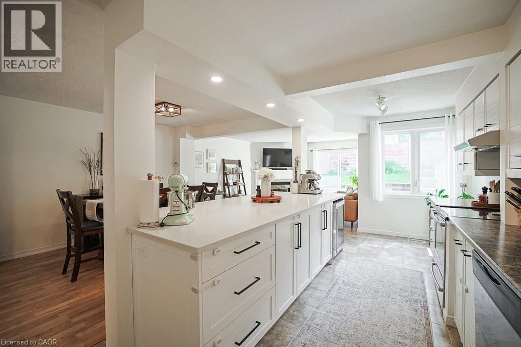 15 - 523 BEECHWOOD DRIVE Image 9