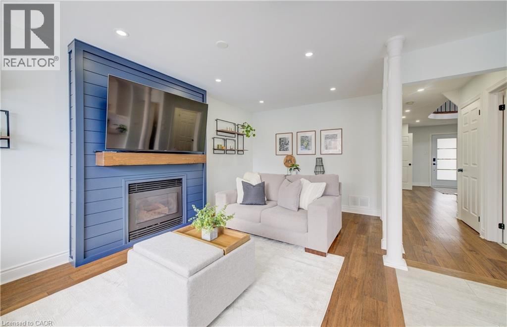 643 PHOEBE CRESCENT Image 16