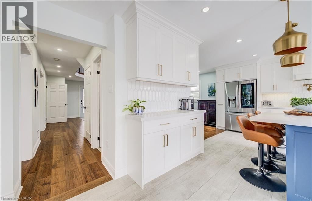 643 PHOEBE CRESCENT Image 18