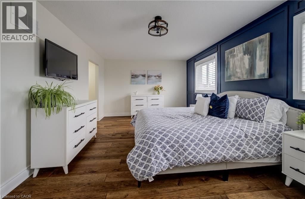 643 PHOEBE CRESCENT Image 32