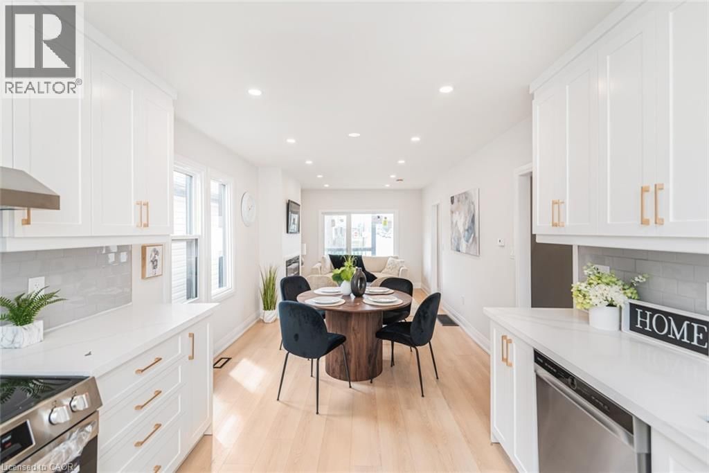 297 BRITANNIA AVENUE Image 14