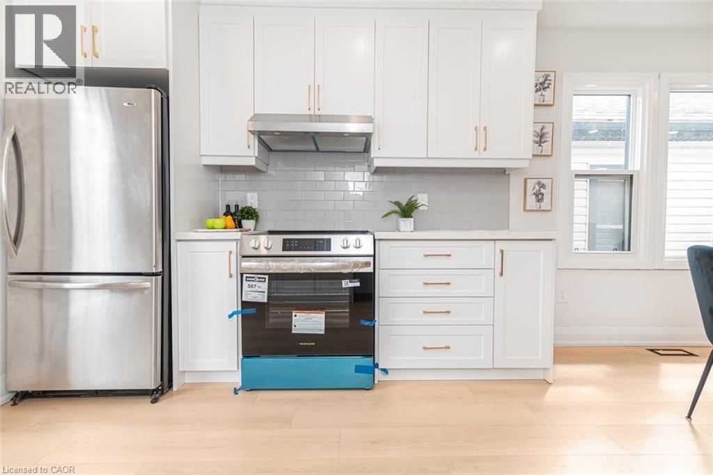 297 BRITANNIA AVENUE Image 17