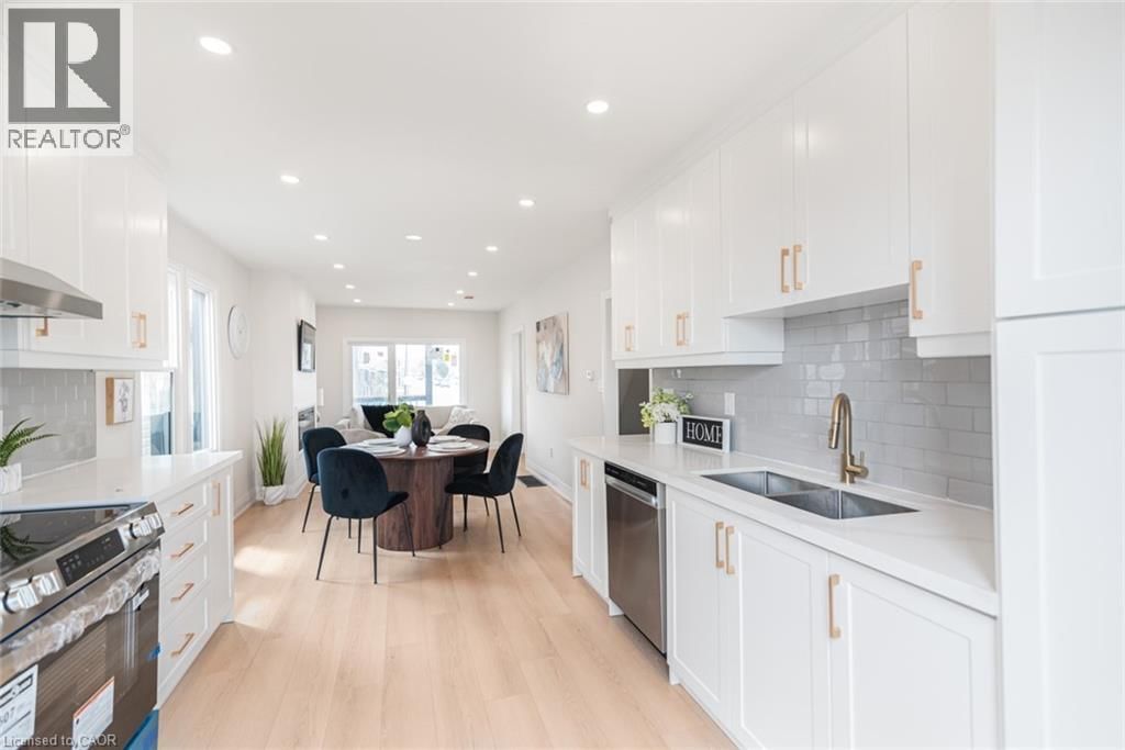 297 BRITANNIA AVENUE Image 19