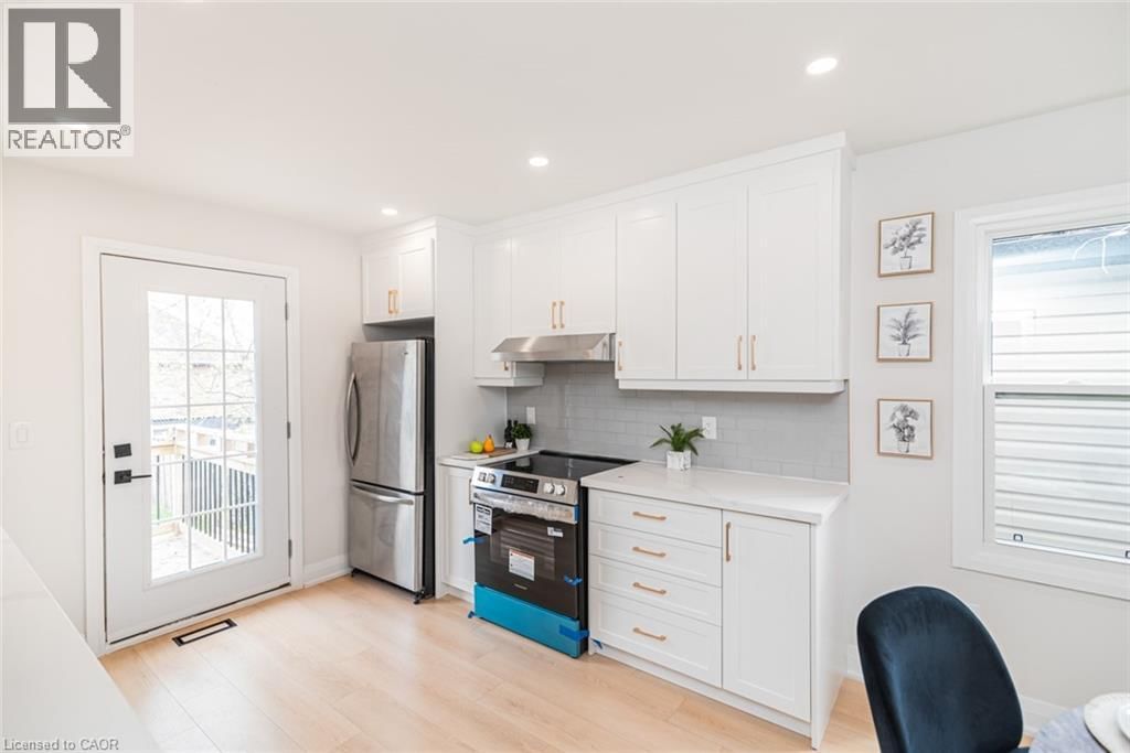 297 BRITANNIA AVENUE Image 21