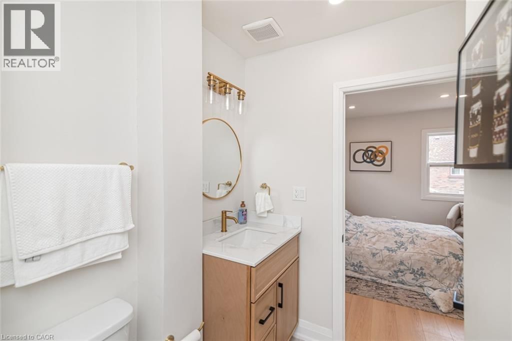 297 BRITANNIA AVENUE Image 23