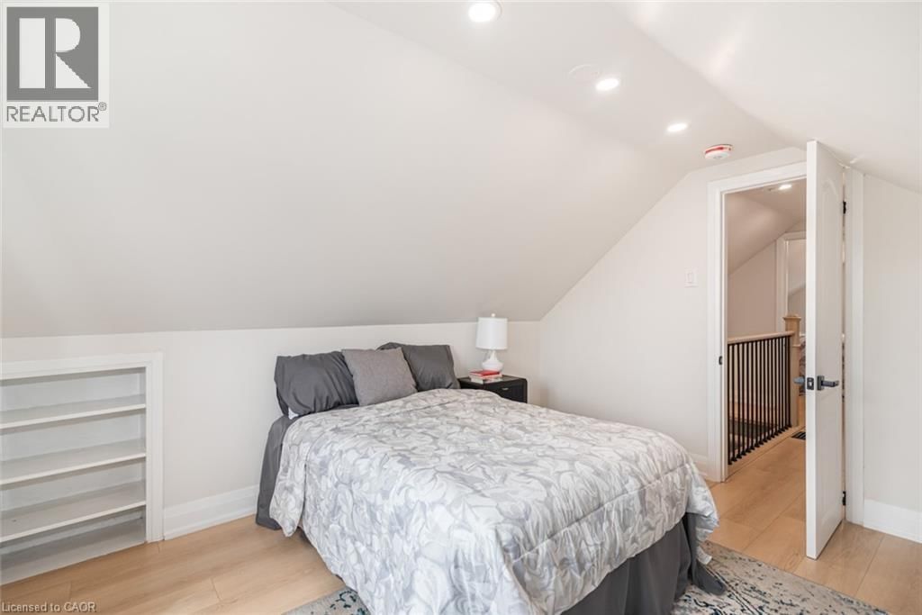 297 BRITANNIA AVENUE Image 34