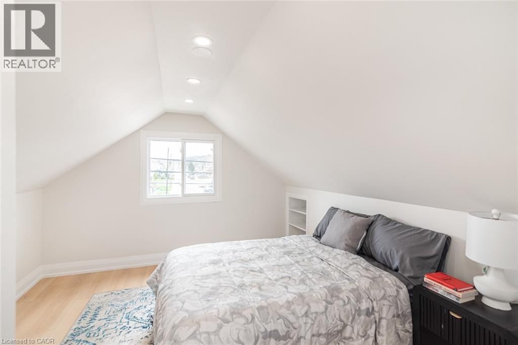 297 BRITANNIA AVENUE Image 35