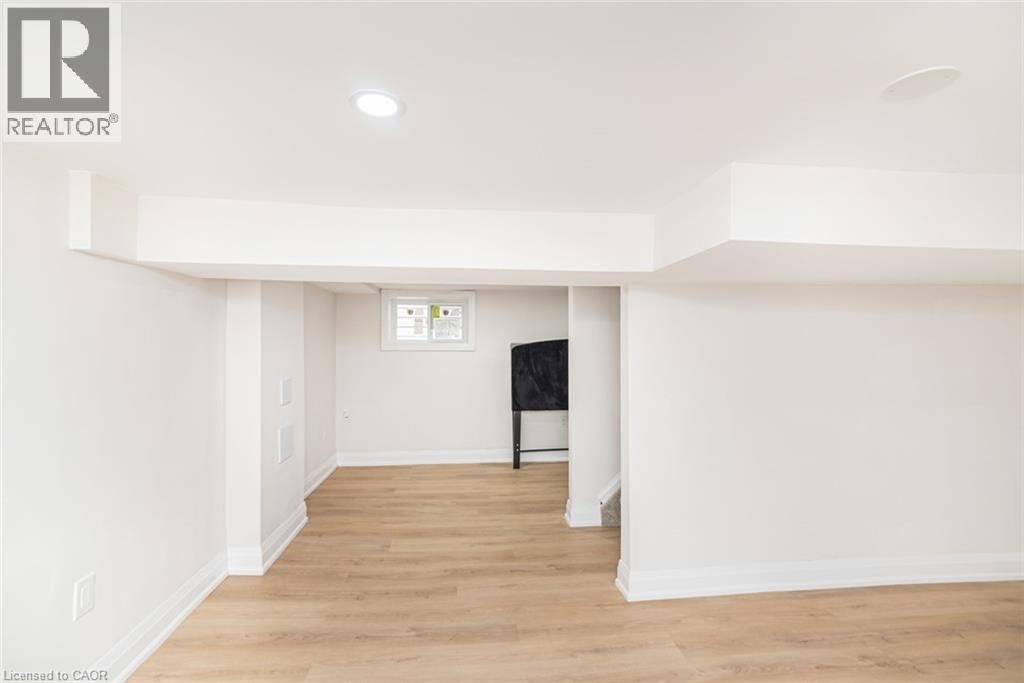 297 BRITANNIA AVENUE Image 37