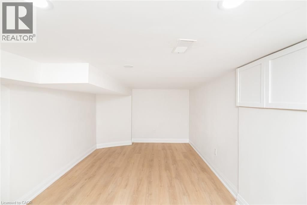 297 BRITANNIA AVENUE Image 38