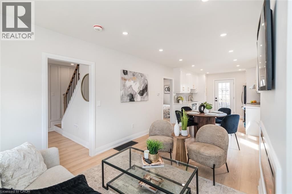 297 BRITANNIA AVENUE Image 9