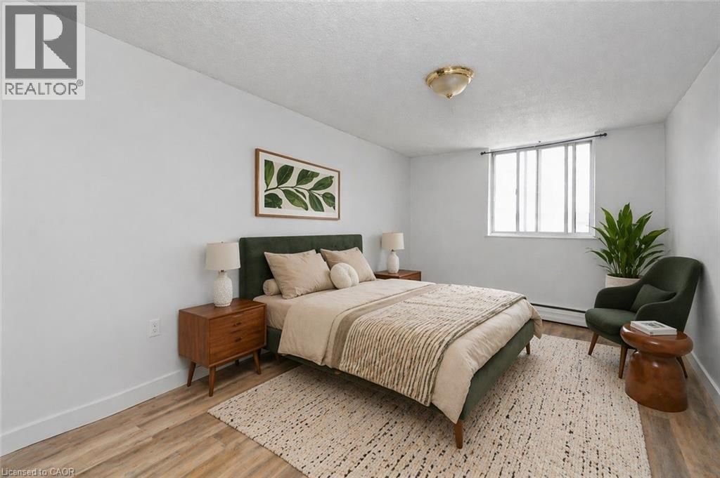 1501 - 975 WARWICK COURT Image 19