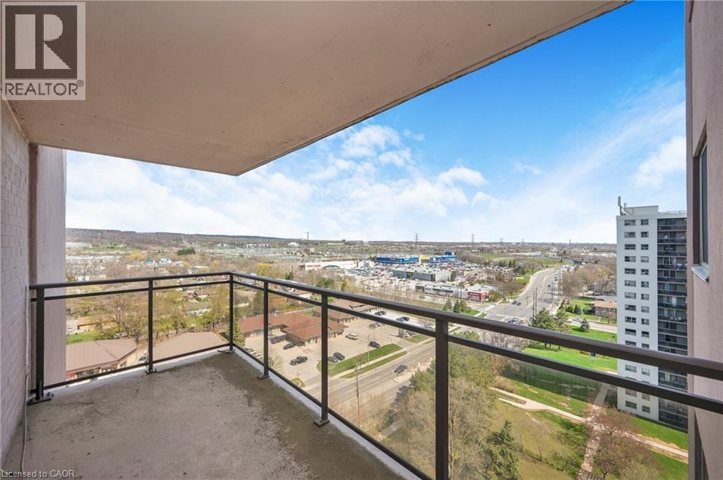 1501 - 975 WARWICK COURT Image 30