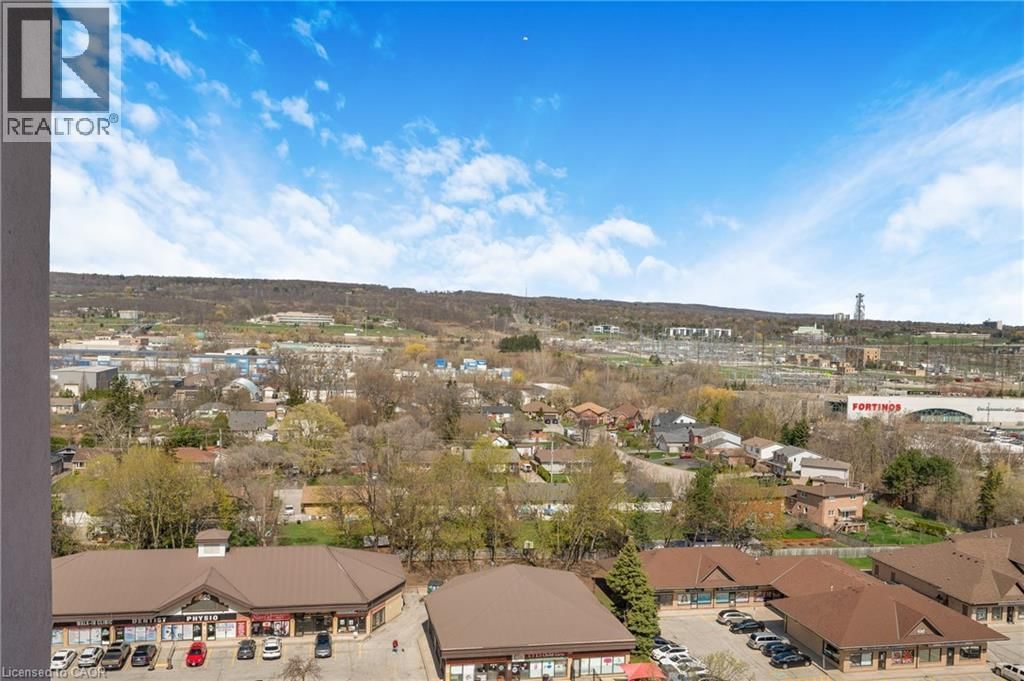 1501 - 975 WARWICK COURT Image 32