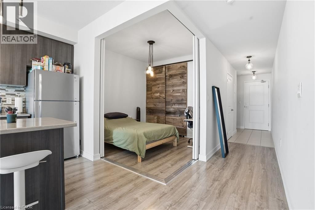 330 - 35 SOUTHSHORE CRESCENT Image 13