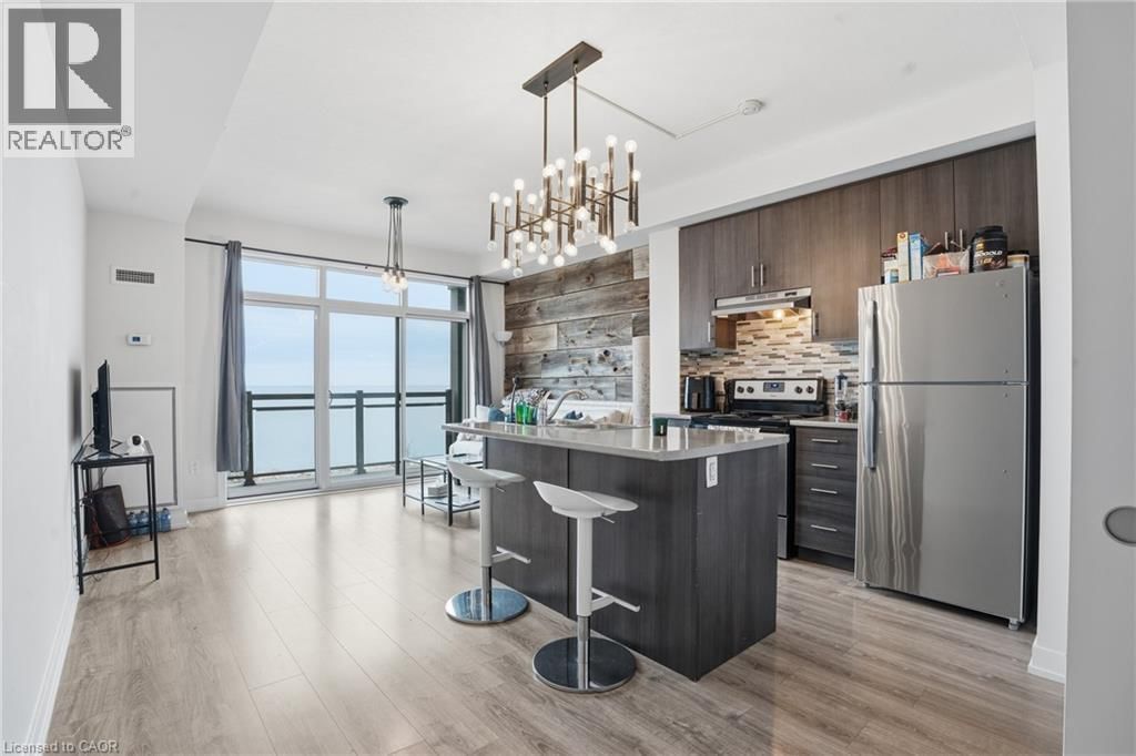 330 - 35 SOUTHSHORE CRESCENT Image 3