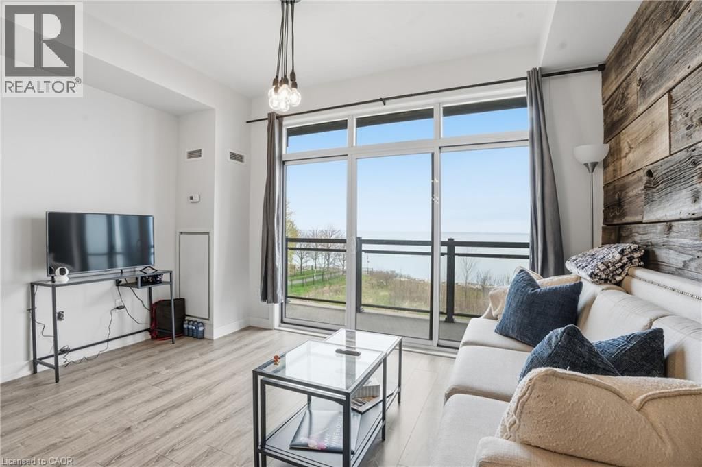 330 - 35 SOUTHSHORE CRESCENT Image 5