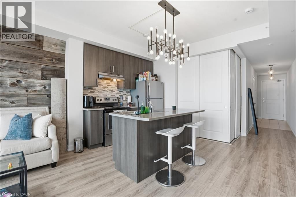 330 - 35 SOUTHSHORE CRESCENT Image 9