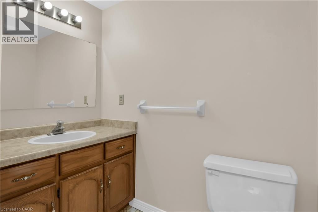 318 BURNETT AVENUE Image 23