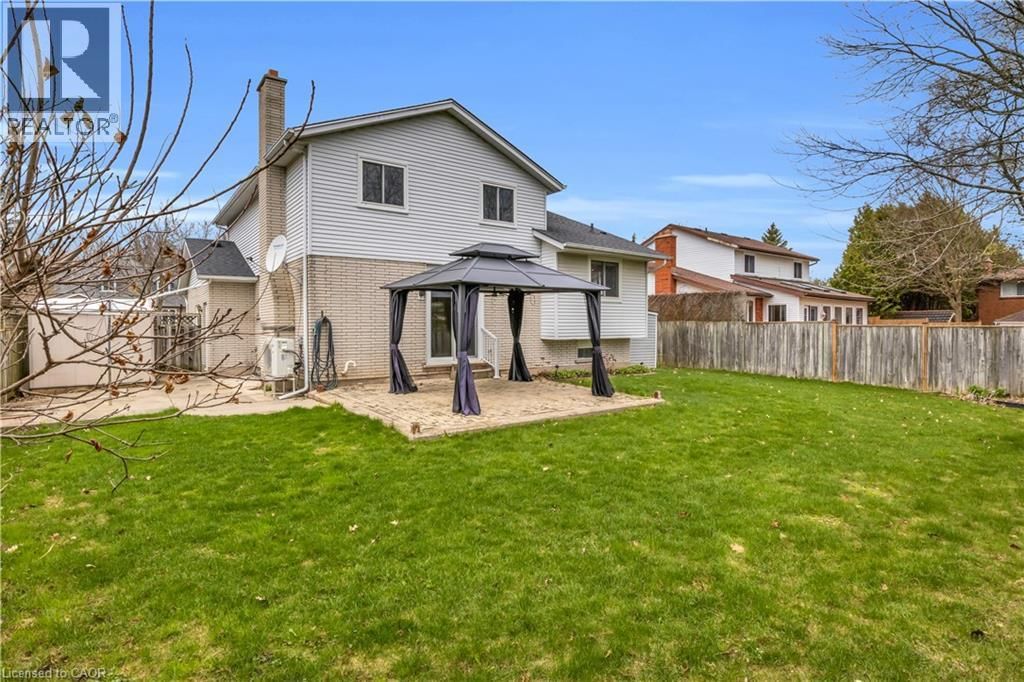 318 BURNETT AVENUE Image 36