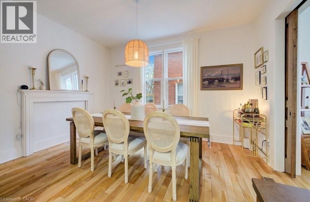 8 SPRING STREET EAST Image 7