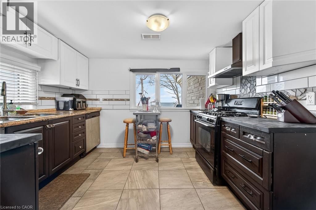 27 BLUE WATER PARKWAY Image 15