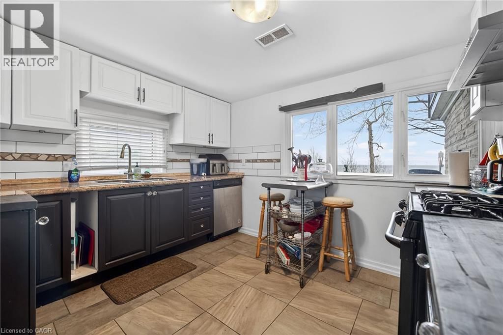 27 BLUE WATER PARKWAY Image 16