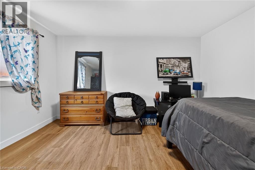 27 BLUE WATER PARKWAY Image 20