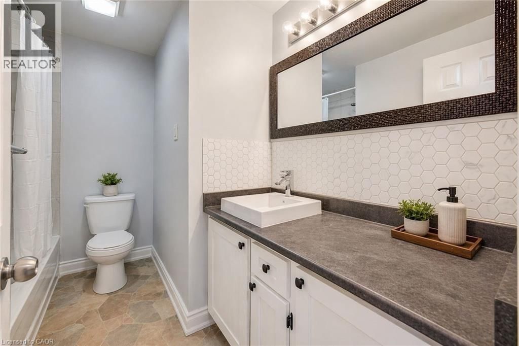 80 HEIMAN STREET Image 12