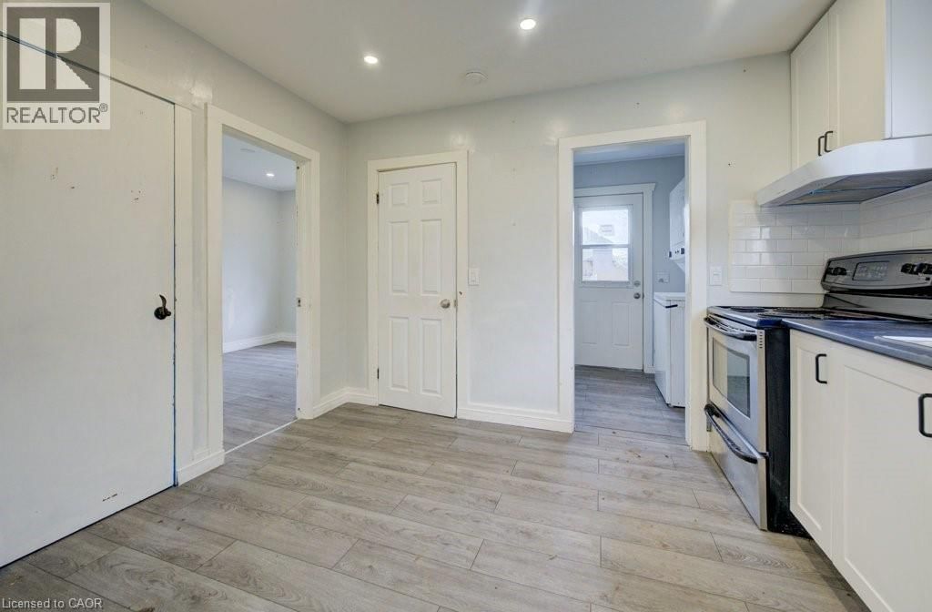 37 CATHERINE STREET Image 12