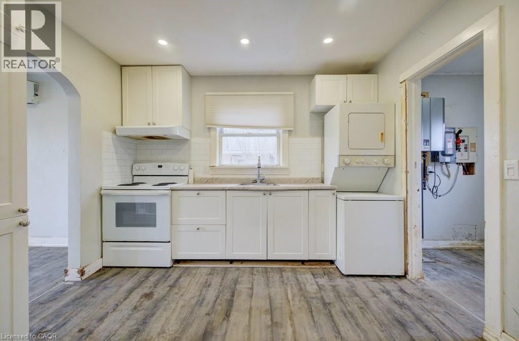 37 CATHERINE STREET Image 28