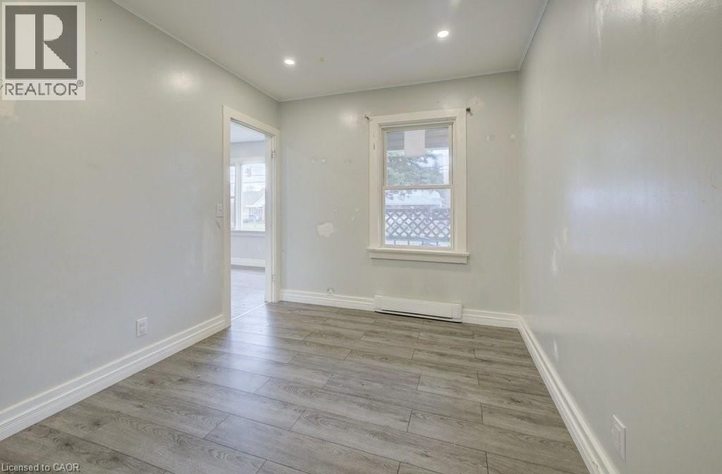 37 CATHERINE STREET Image 9