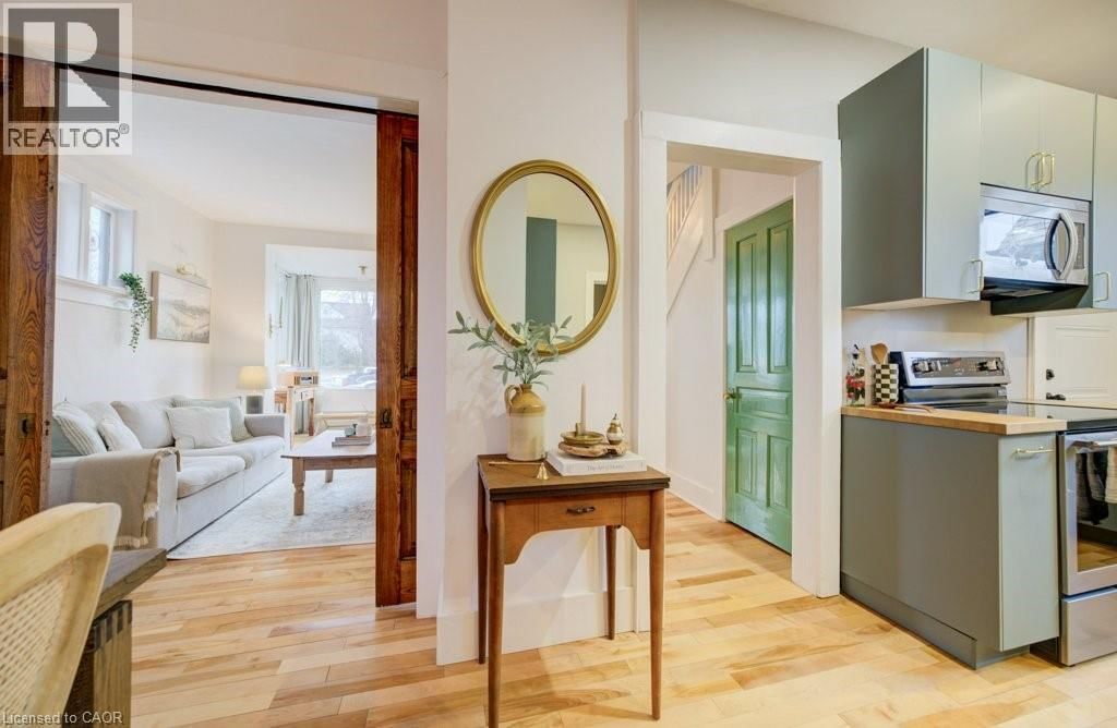 8 SPRING STREET EAST Image 15