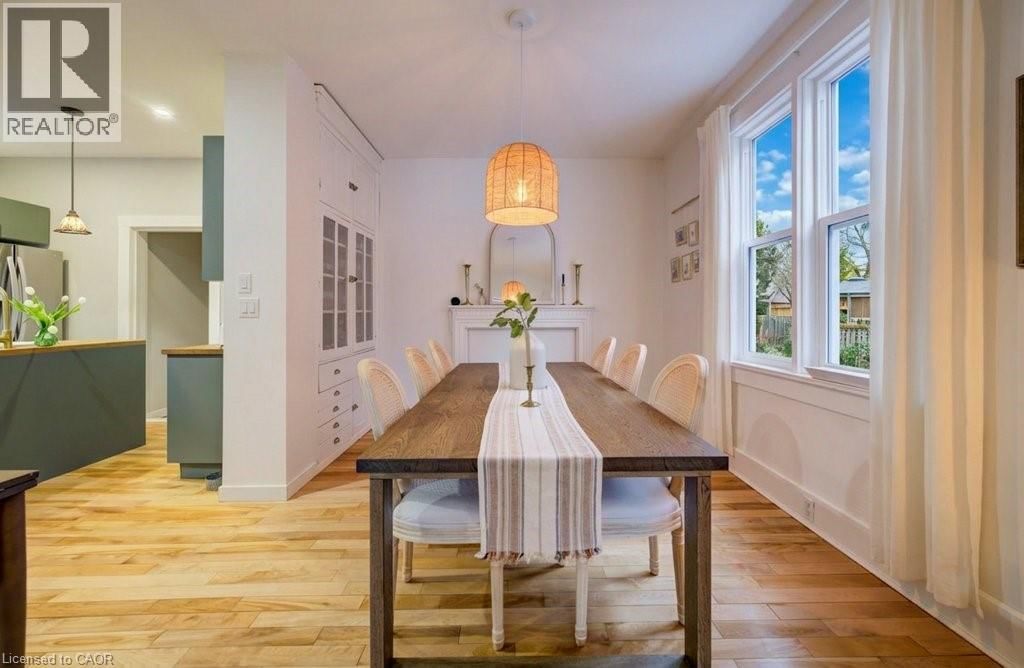 8 SPRING STREET EAST Image 6