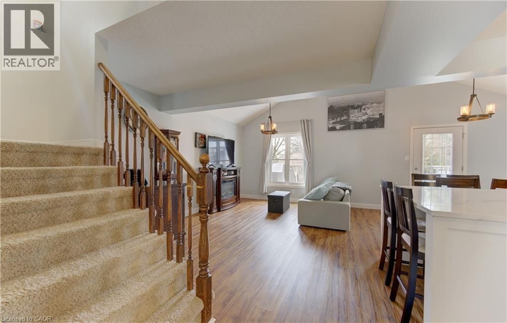 512 HIDDEN CREEK DRIVE Image 13